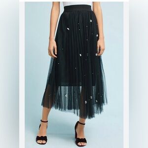 Black tulle midi skirt with imitation pearl accents, size medium. Like new!